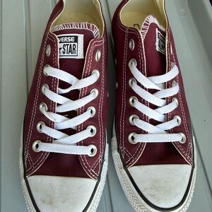 Converse Low Top Sneakers Cream with Burgundy Trim